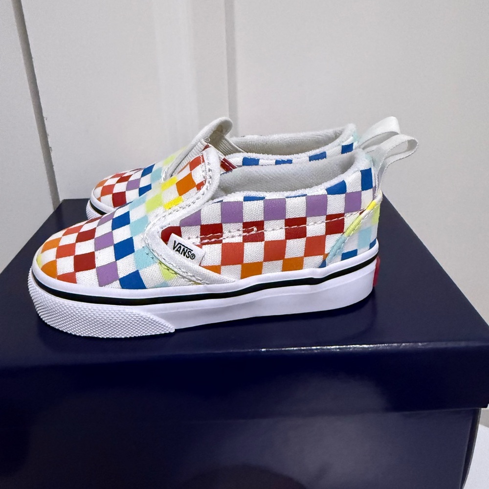 NEW! Vans Kids Colorful Checkered Slip-On Sneakers - Picture 3 of 7
